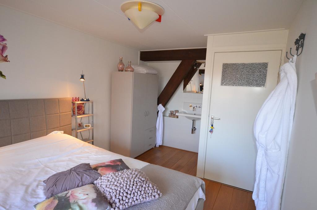 Bloemenhoeve Bed & Breakfast Birdaard ภายนอก รูปภาพ