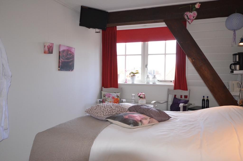 Bloemenhoeve Bed & Breakfast Birdaard ภายนอก รูปภาพ