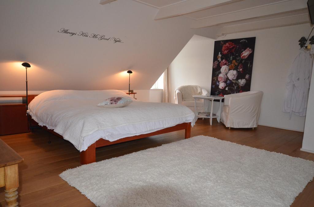 Bloemenhoeve Bed & Breakfast Birdaard ภายนอก รูปภาพ