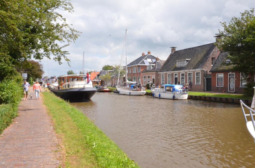 Bloemenhoeve Bed & Breakfast Birdaard ภายนอก รูปภาพ