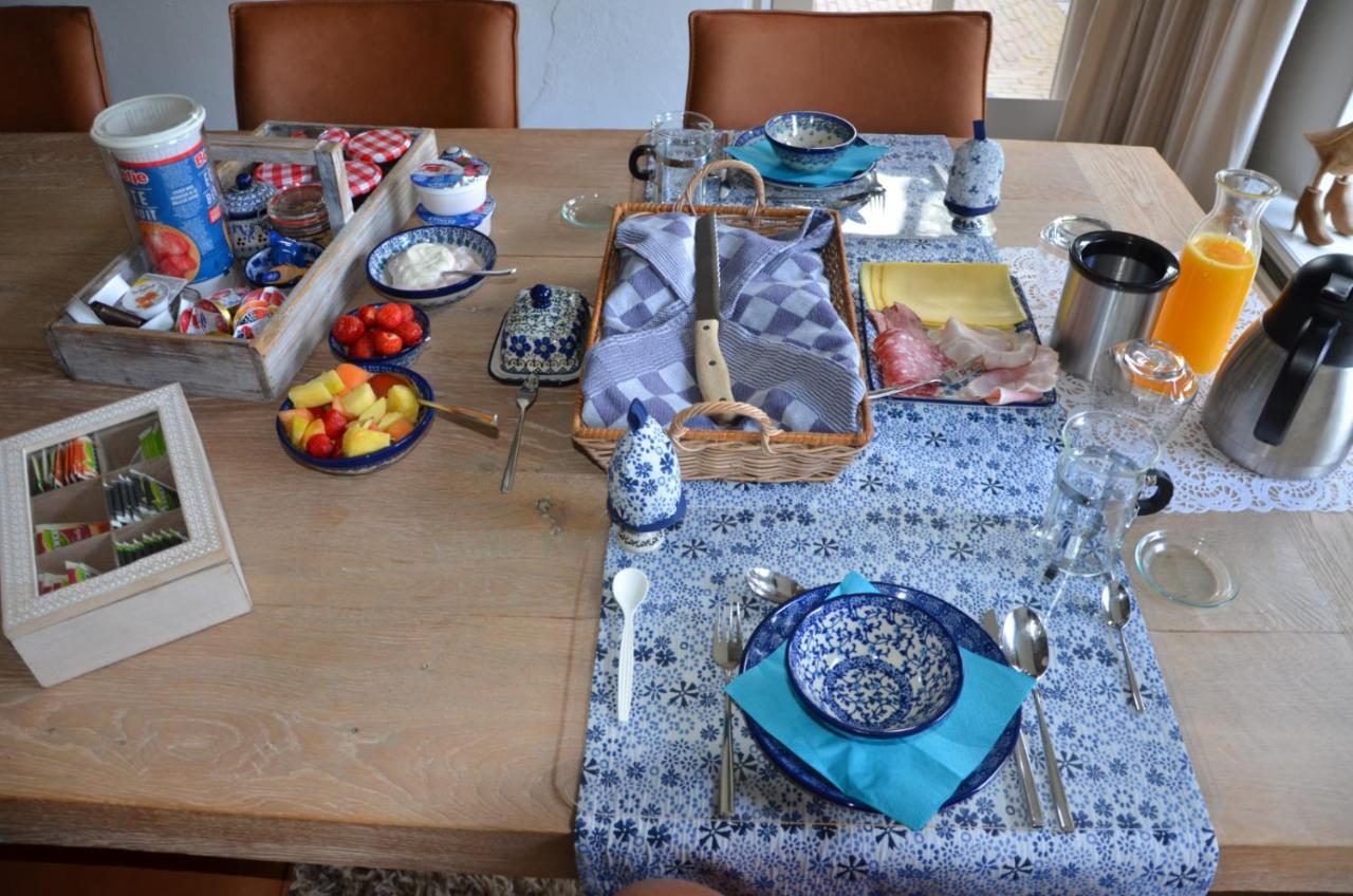 Bloemenhoeve Bed & Breakfast Birdaard ภายนอก รูปภาพ